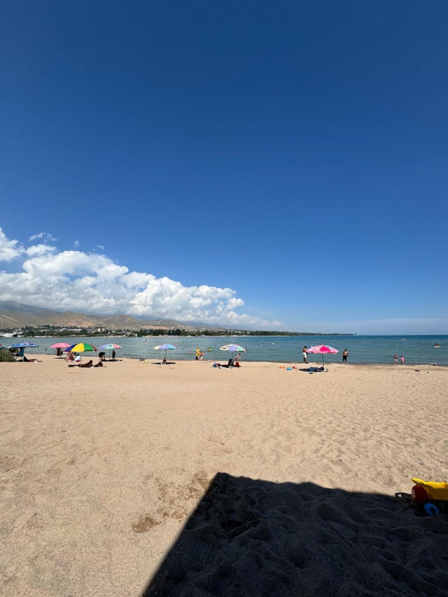 Алые Паруса Hotel Cholponata Buitenkant foto