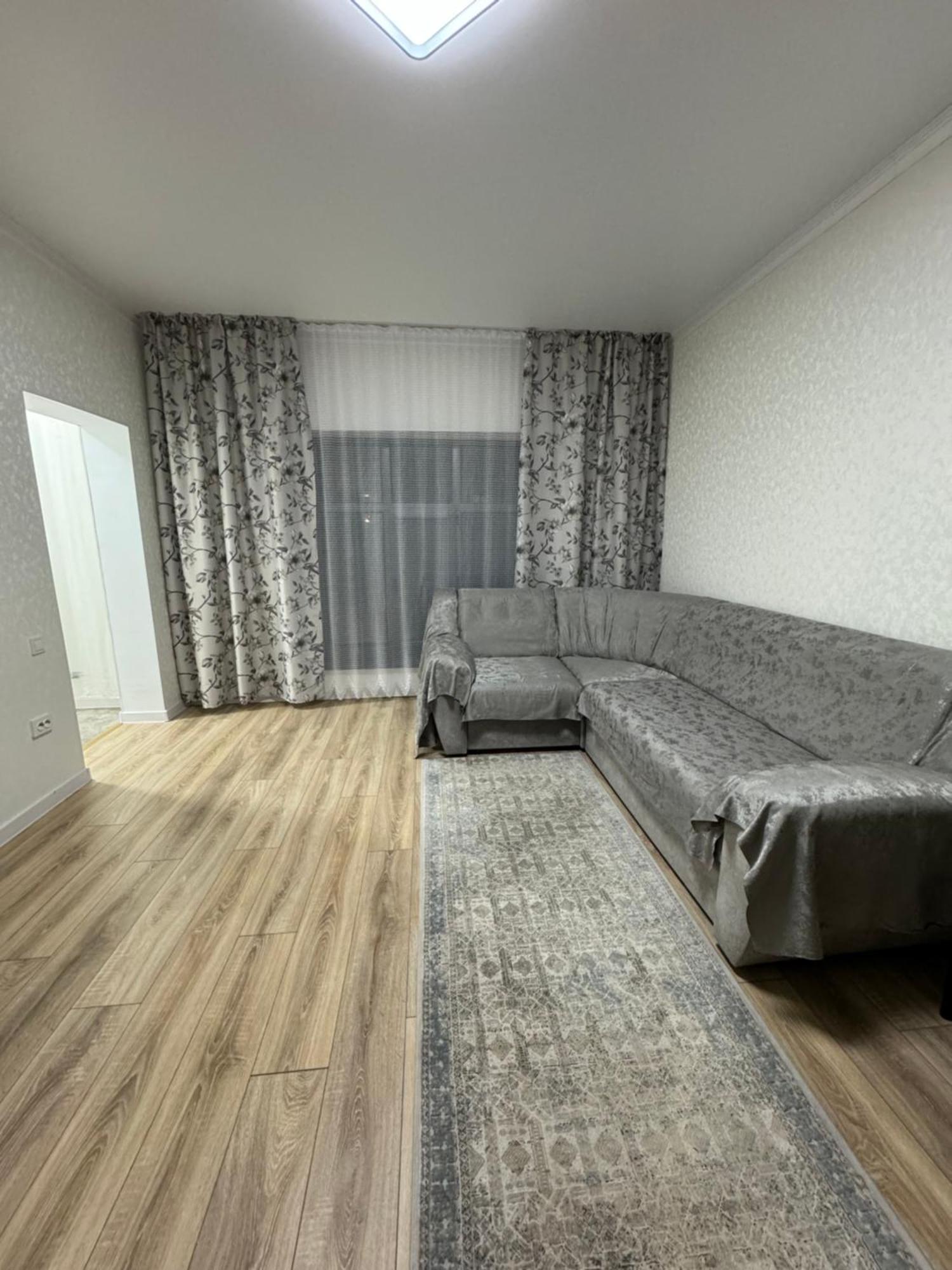 Алые Паруса Hotel Cholponata Buitenkant foto