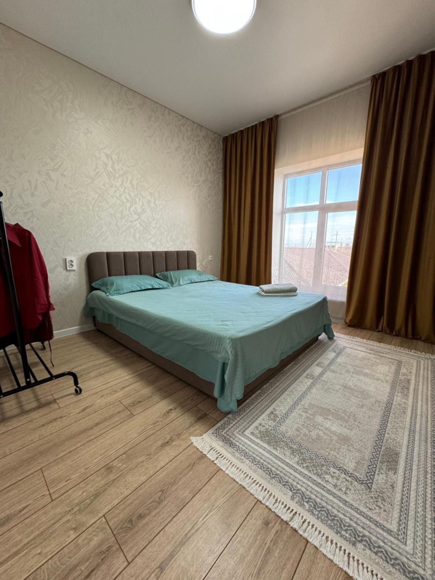 Алые Паруса Hotel Cholponata Buitenkant foto