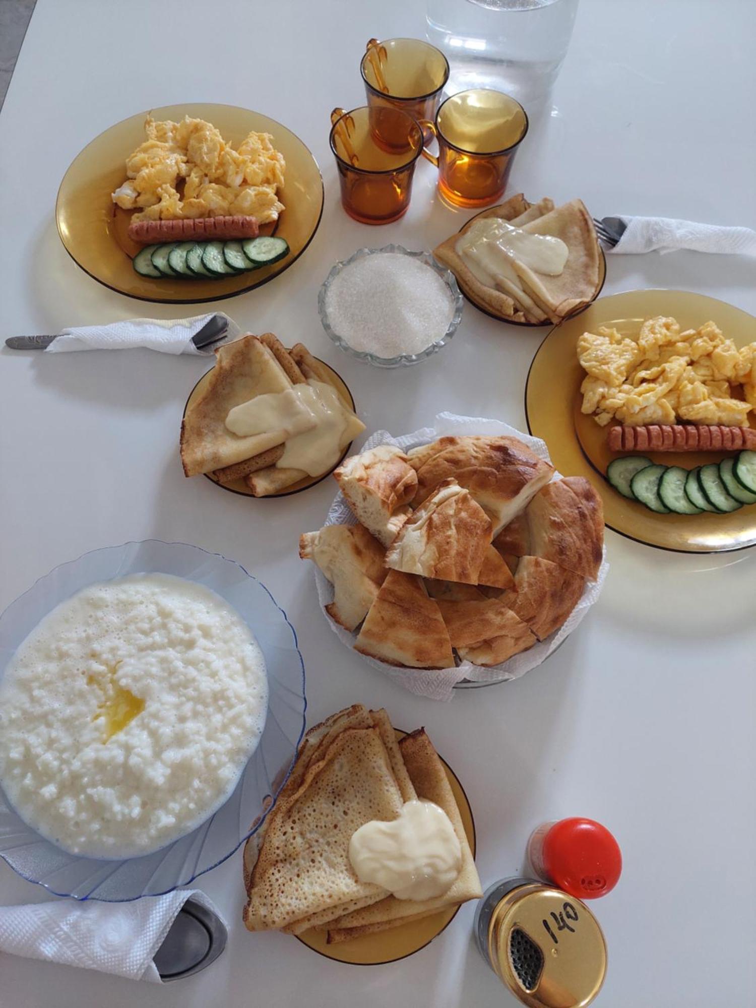 Алые Паруса Hotel Cholponata Buitenkant foto